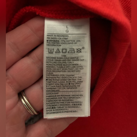 Disney Gap collab Women's Magic Vacation Red Minnie cropped Sweatshirt Large. - Picture 5 of 5